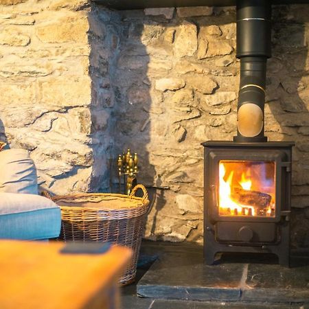 St Davids Hideaway With Roll-Top Bath & Log Burner Exterior photo